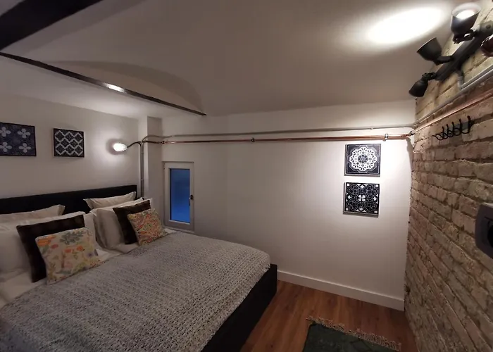 The Address Loft 22ppl * Budapest